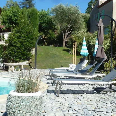 빌라 Sleeps 8 Pool Air Con Wifi *