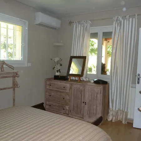 Sleeps 8 Pool Air Con Wifi * 앙티브